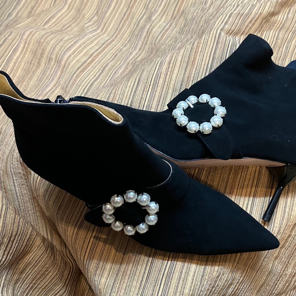 Miu Miu Black Suede Embellished faux pearl kitten heal Ankle Boots Women’s Eu38